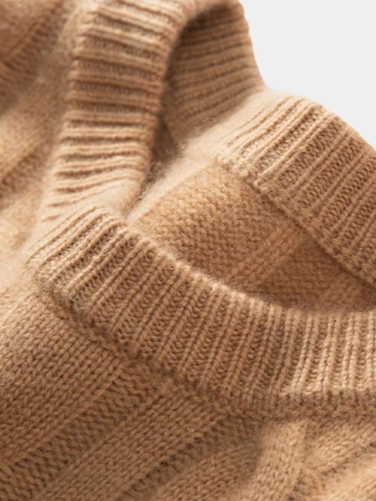Men’s Cashmere Sweater – Essential Soft Luxury Knit