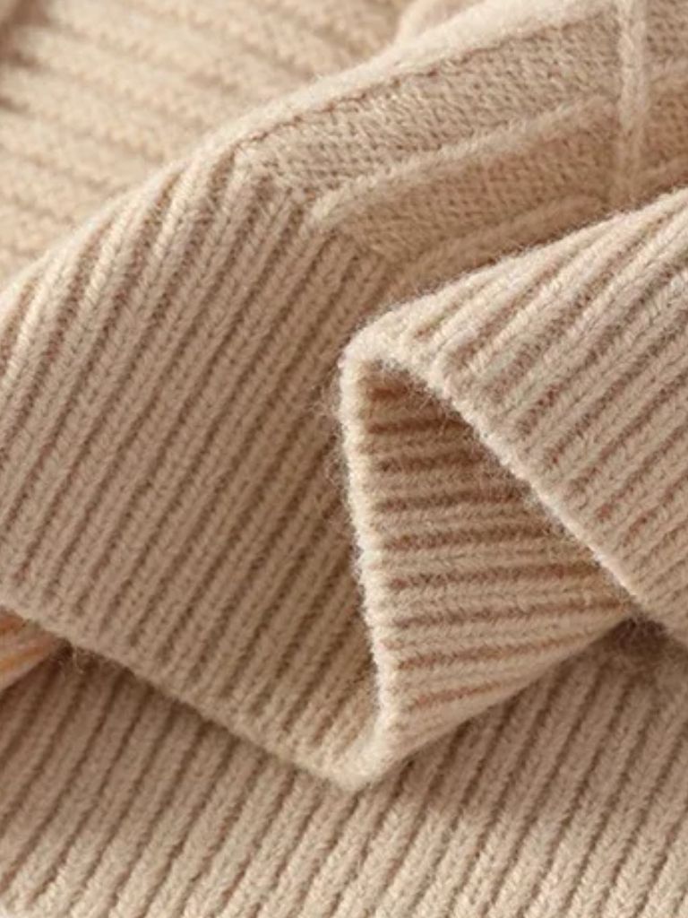 Men’s Knit Sweater – Minimalist Textured Casual Everyday Knitwear
